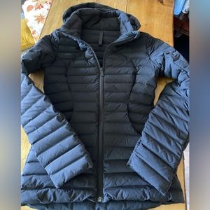 Lululemon Pack It Down Jacket size 2 Black